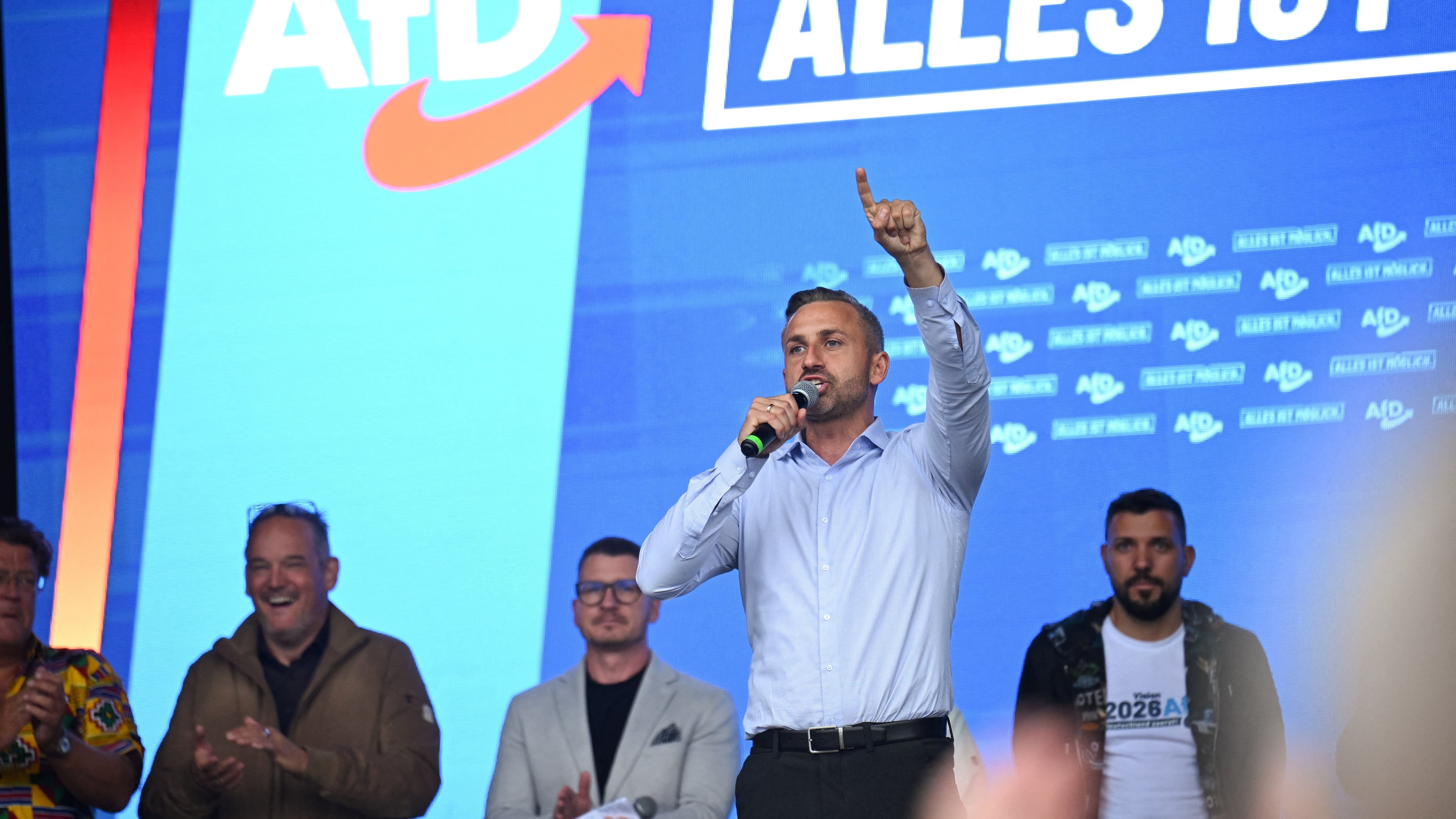 Segregar a los extranjeros y relativizar el nazismo: así se acerca la extrema derecha al poder en Alemania