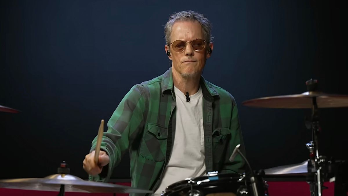 Pearl Jam’s Original Drummer Dave Krusen Breaks Down “Even Flow”: Watch