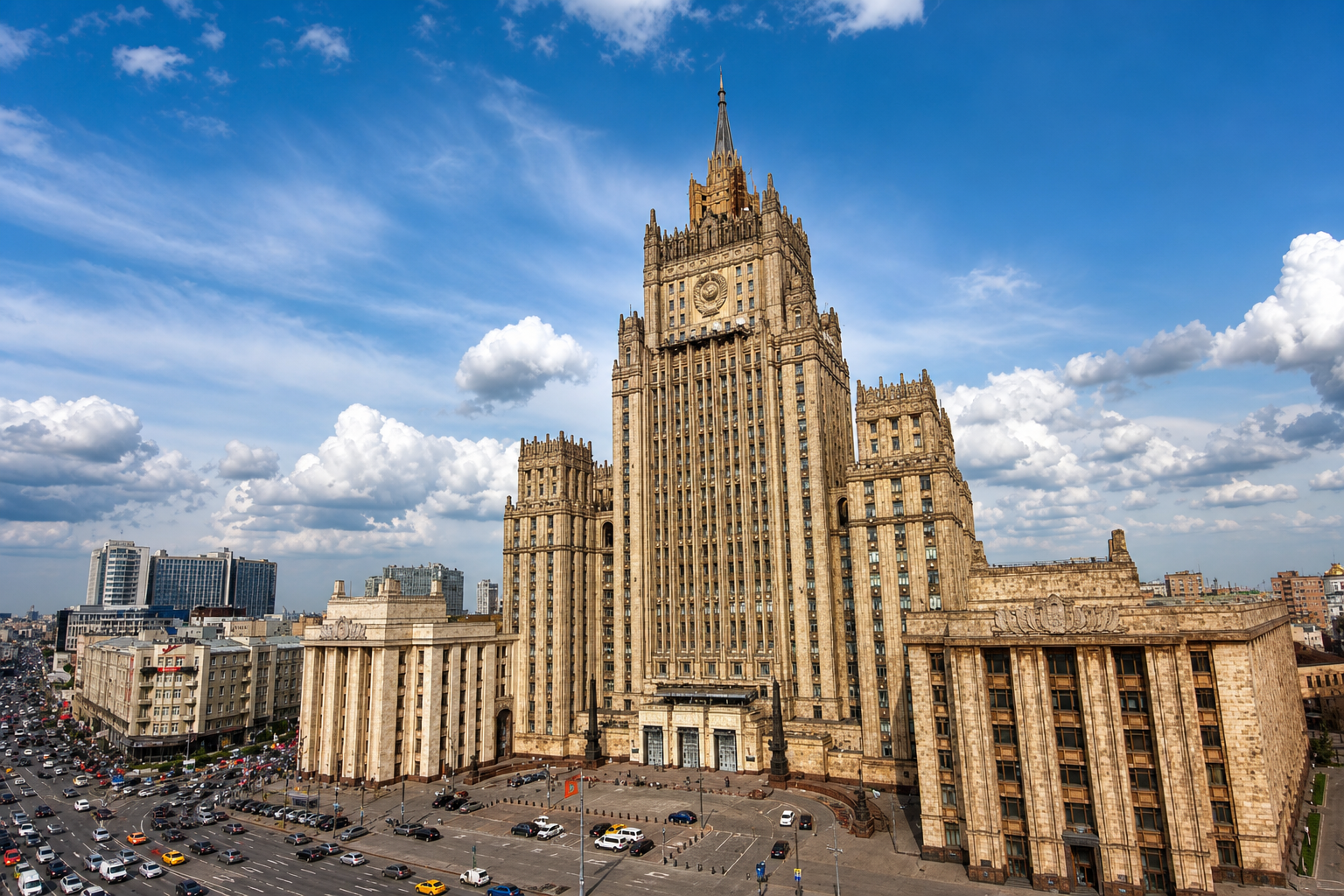 Iranian delegation holds talks in Moscow on resolving Iran crisis