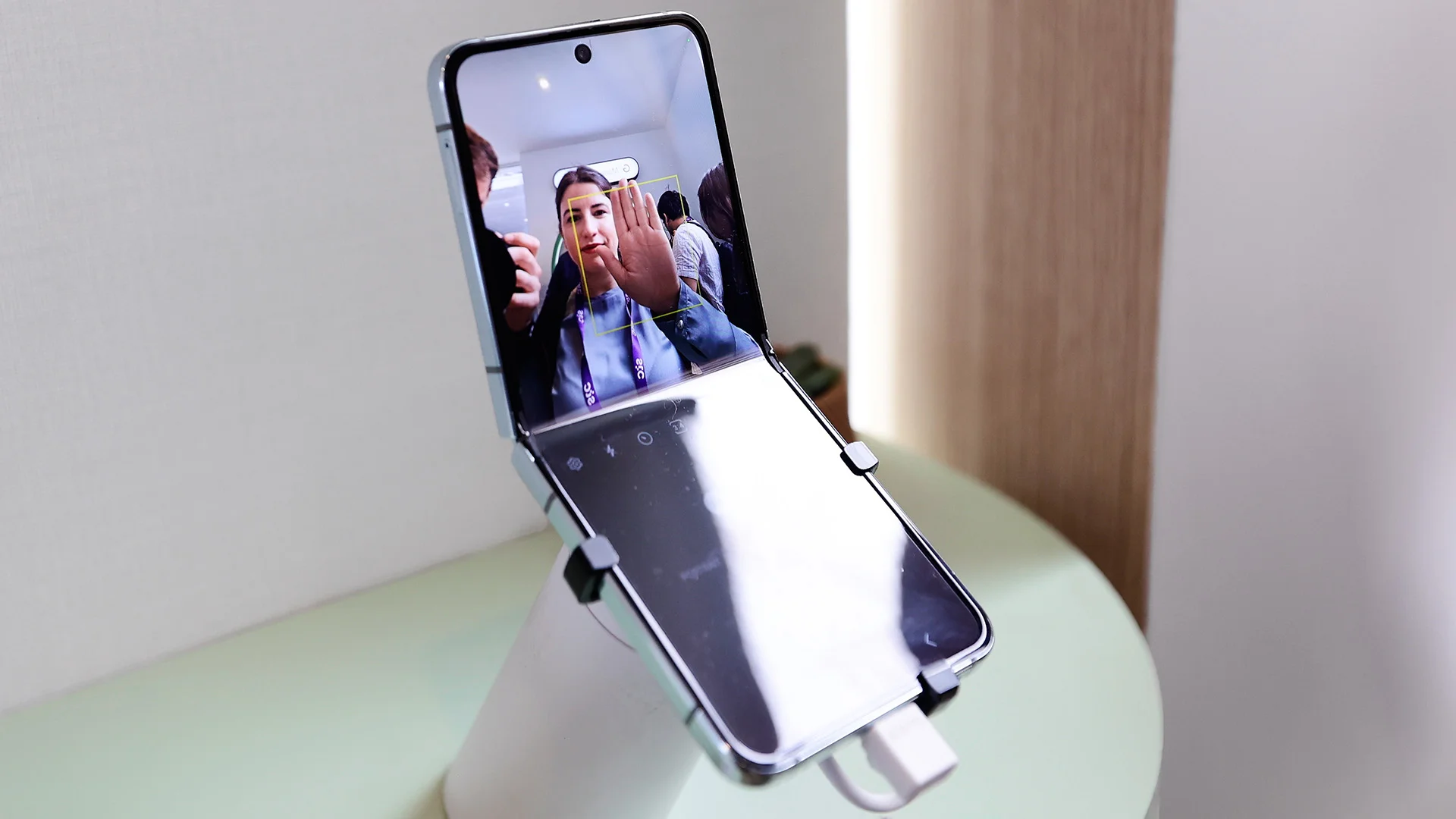 Samsung Proved People Will Pay Over $2,000 for a Folding Phone. Why That’s Good News for Apple