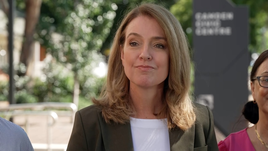 Kellie Sloane needs clear air, but ICAC claims are starving her of oxygen