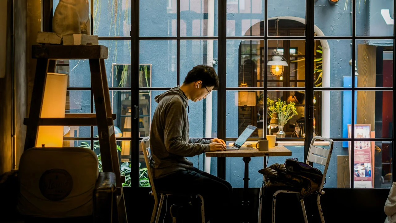 ‘Night mugging after work’: Fresh grad asks if upskilling after work has become the norm in SG