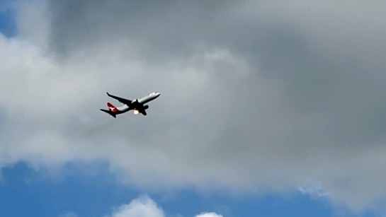 'People were screaming': Qantas passengers tell of engine spitting fire