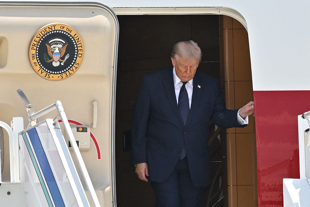Former Secret Service Agents: Trump’s Secret Plane Swap Unusual, Not Unprecedented