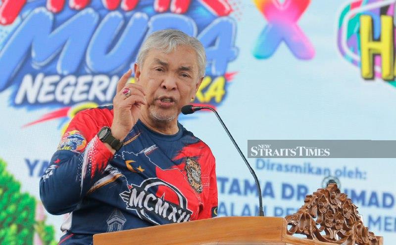[UPDATED] Zahid says "blue wave" will recur in upcoming Melaka polls