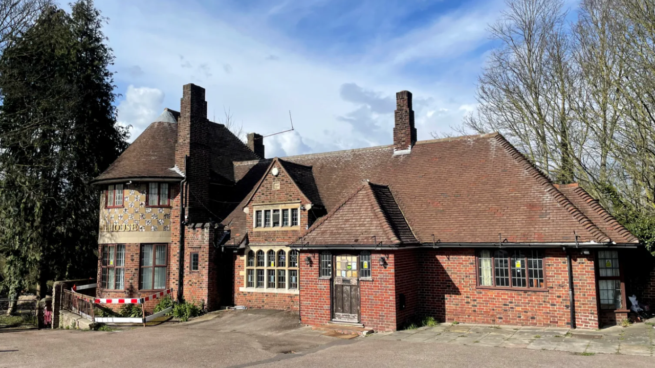 Row erupts over plans to convert listed pub in UK into mosque