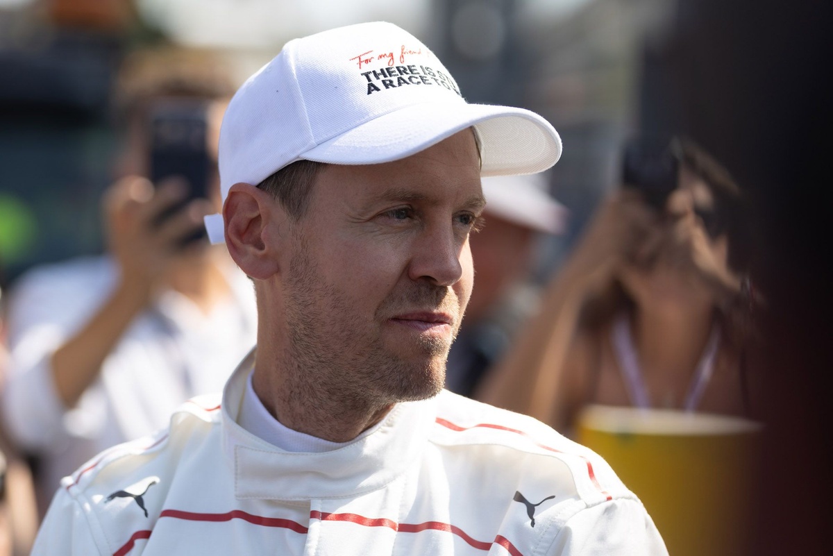 F1 fans left emotional after Sebastian Vettel drives Michael Schumacher's Ferrari F2002 at Monza