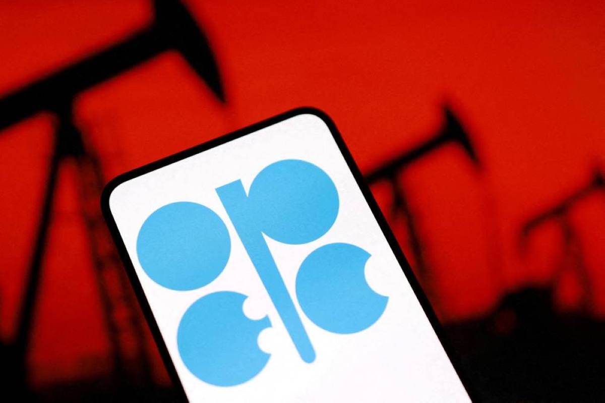 Opec+ keeps oil output policy unchanged for October