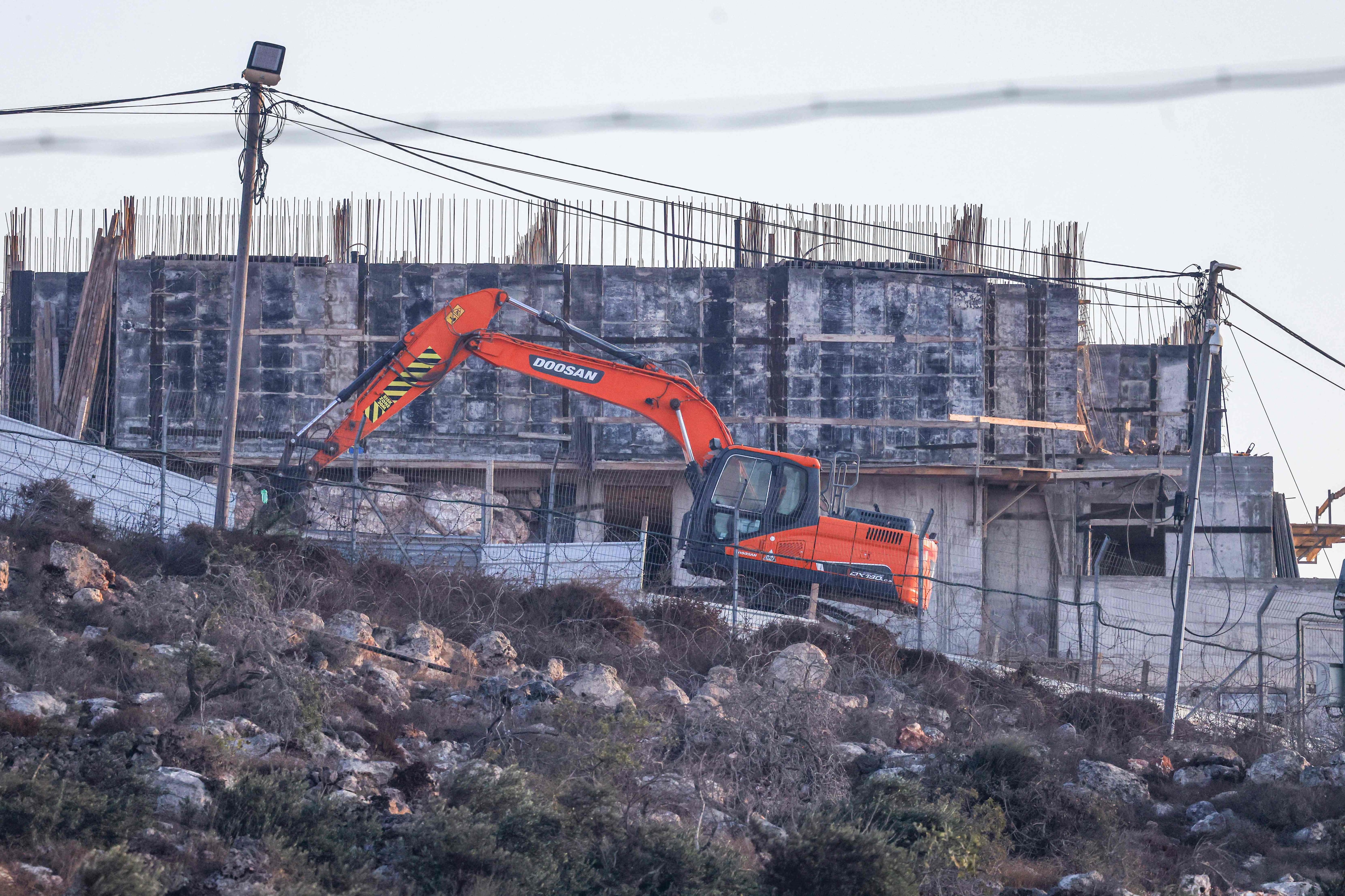 Netanyahu has ordered evacuation of West Bank settler outposts, reports say