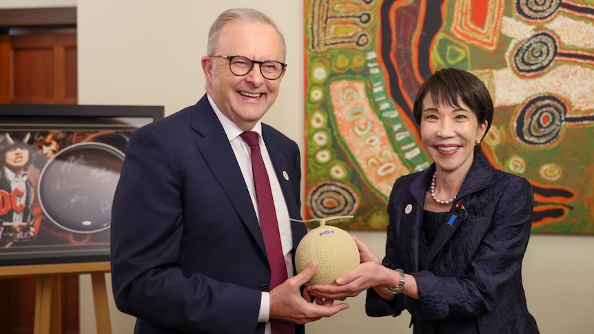 Live: Coalition demands AFP look into leaked melon gaffe correspondence
