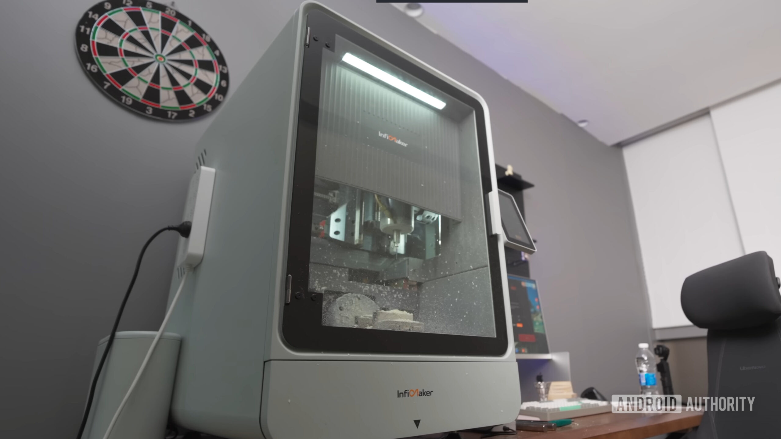 This desktop CNC mill lets you carve 3D figurines with zero experience, and it’s now on Kickstarter