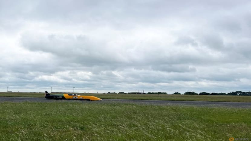 Britain's JCB Hydromax sets world land speed record for a hydrogen-powered vehicle