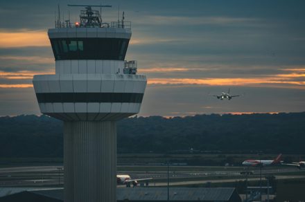 The U.S. needs air traffic controllers, and it’s turning to gamers for help