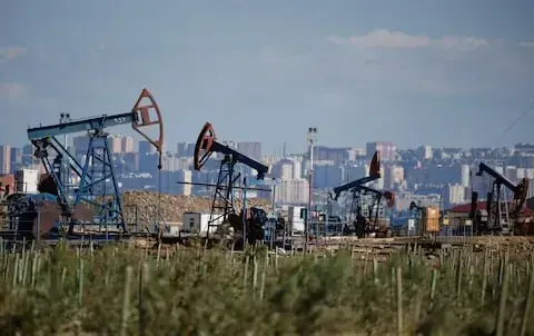 Oil extends gains after US and Iran strike ships