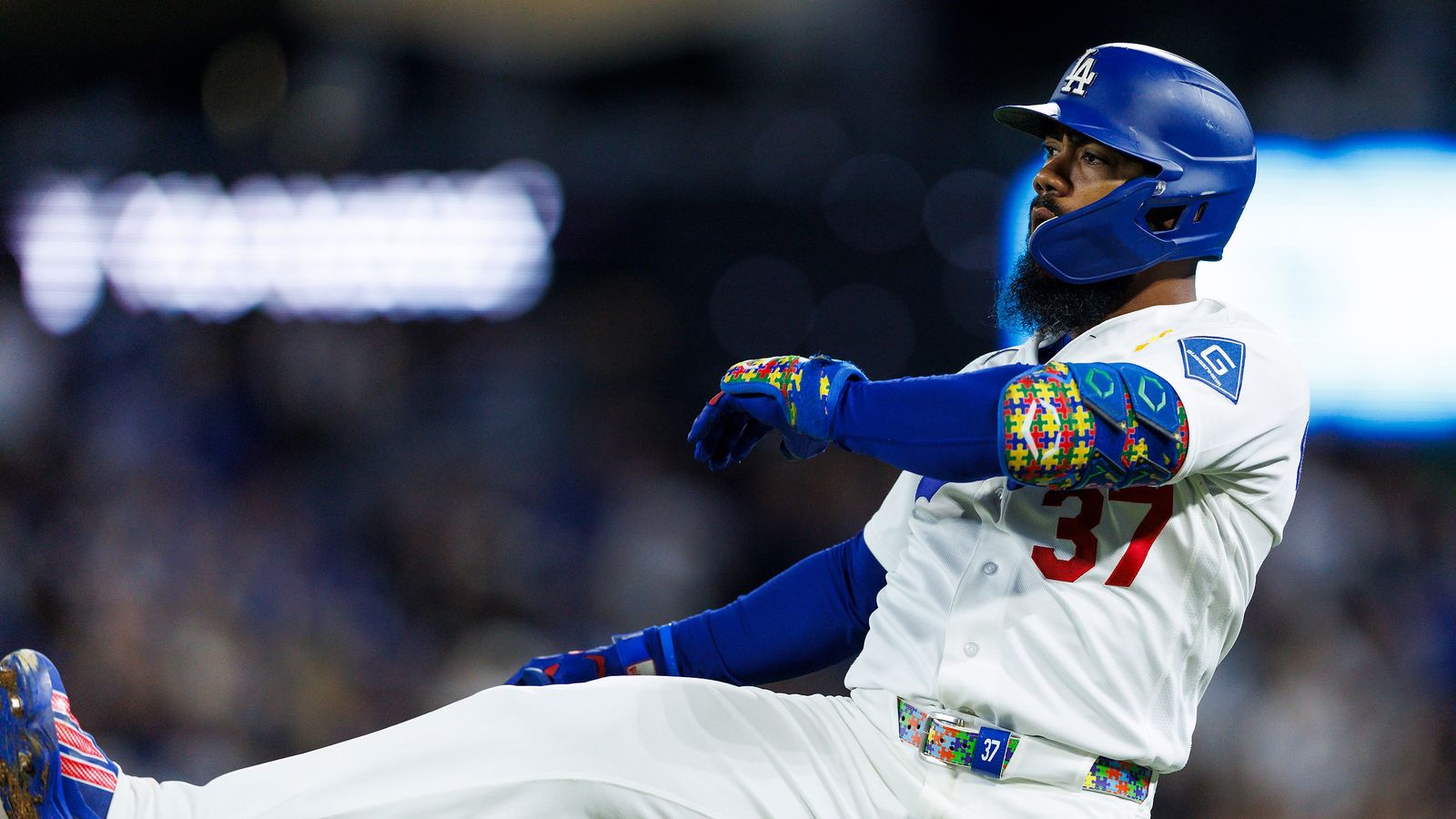 TST Images: Dodgers defeat Nationals, 7-5, at Dodger Stadium