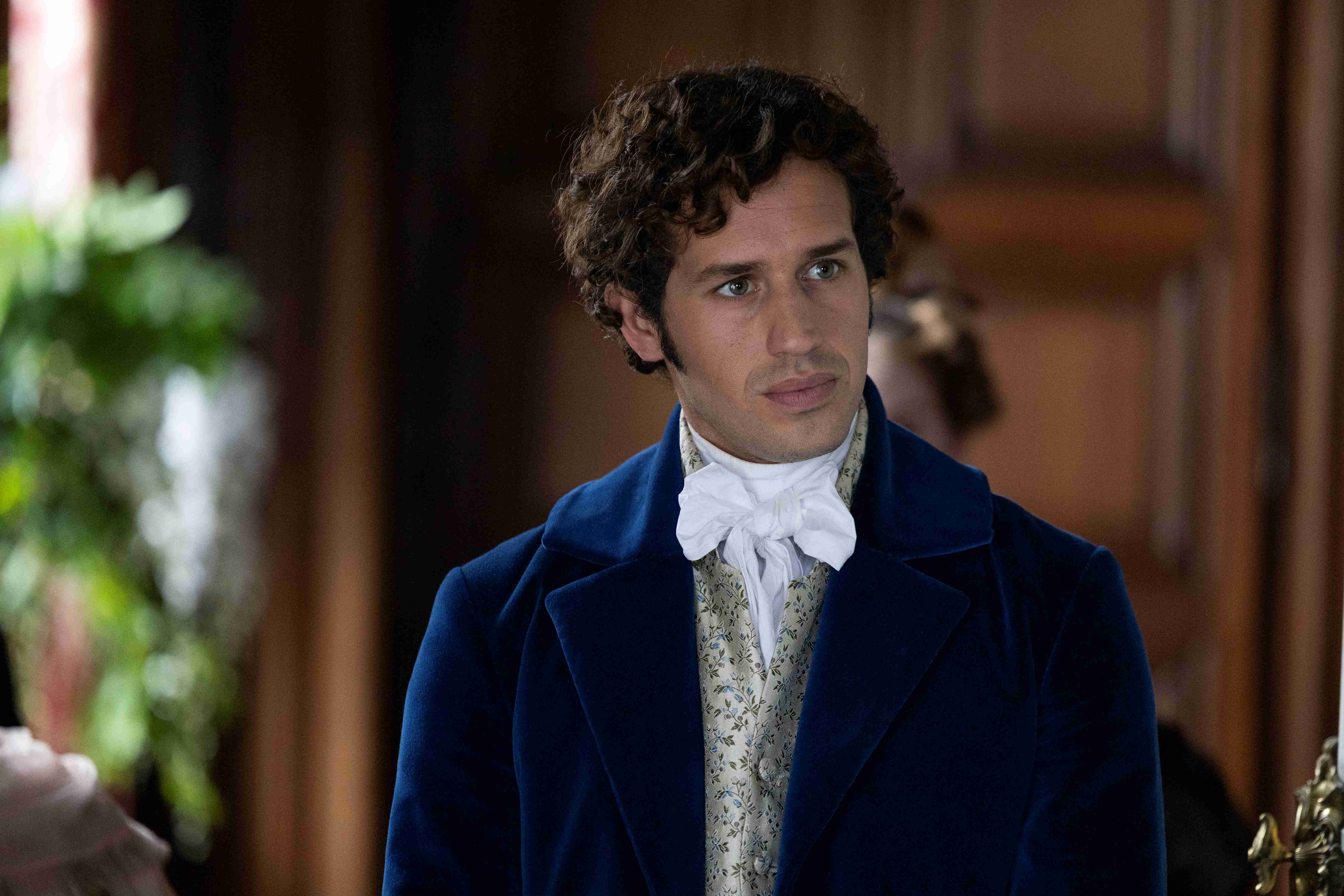 French Drama Series ‘The Red and the Black’: Passion, Power, Political Intrigue and Victor Belmondo’s Anti-Romantic Hero
