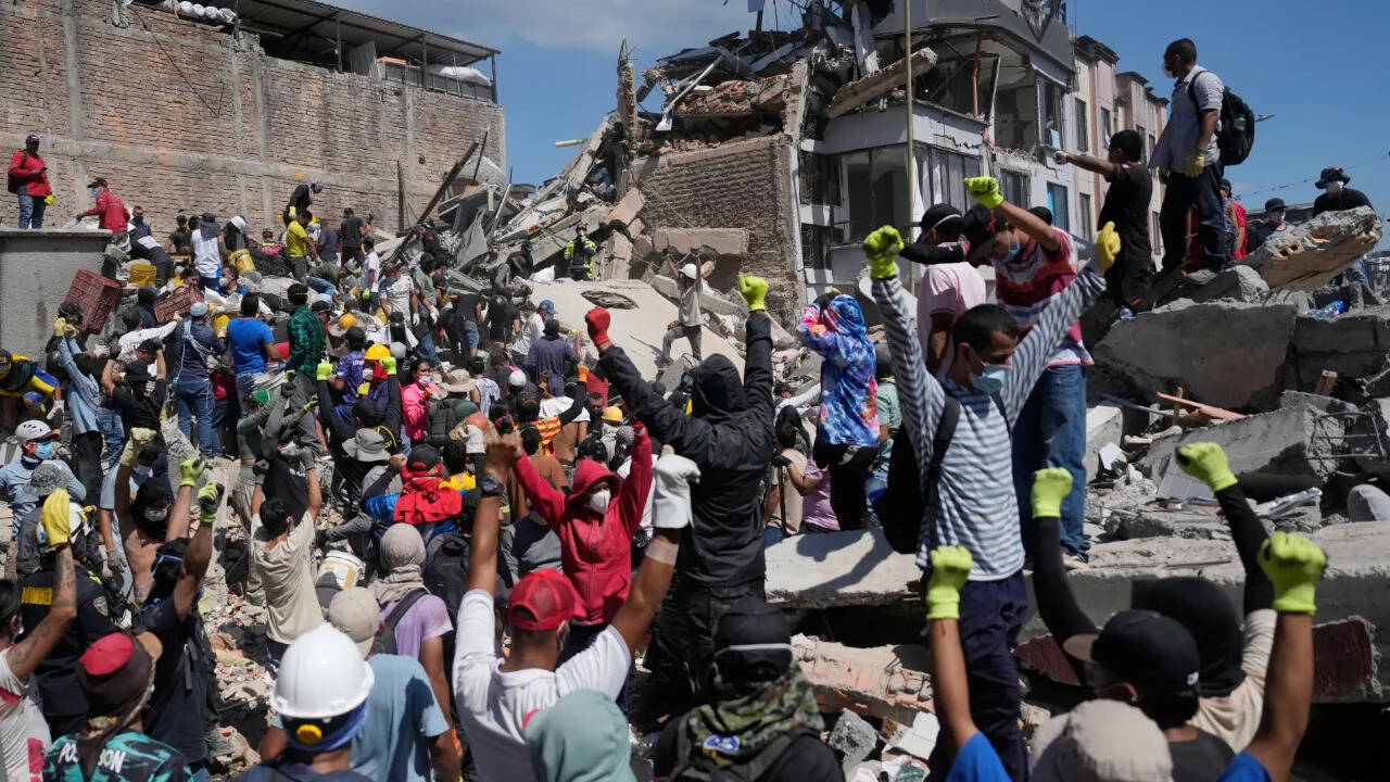 Colombia quake death toll tops 250 as rescuers race to save trapped survivors