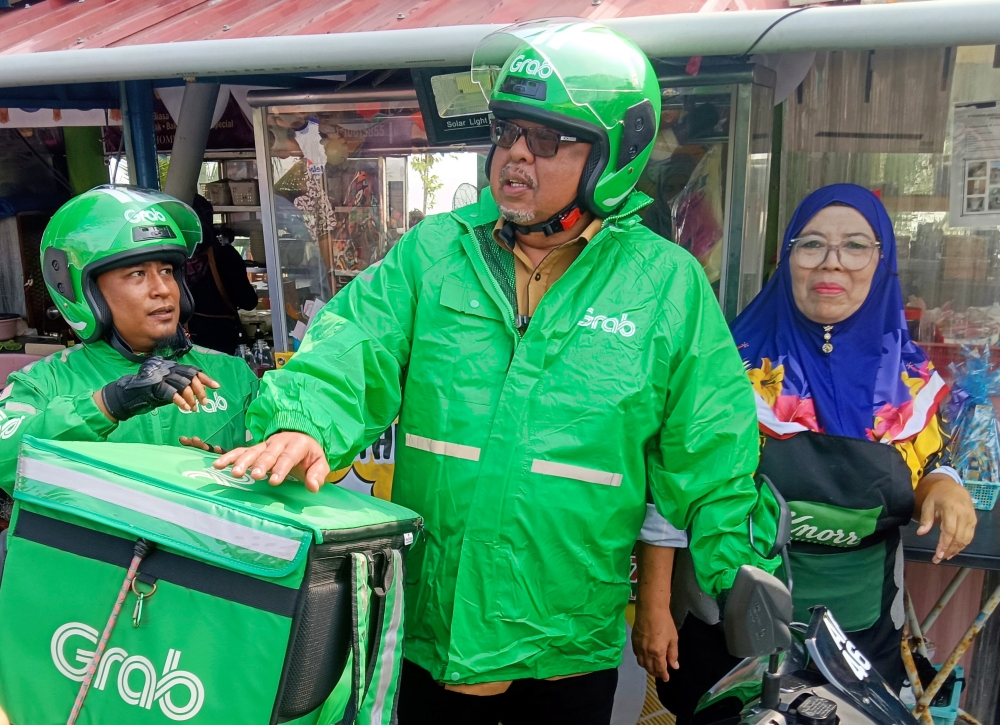Two Fridays to go? Melaka CM Ab Rauf drops biggest hint yet on state assembly dissolution