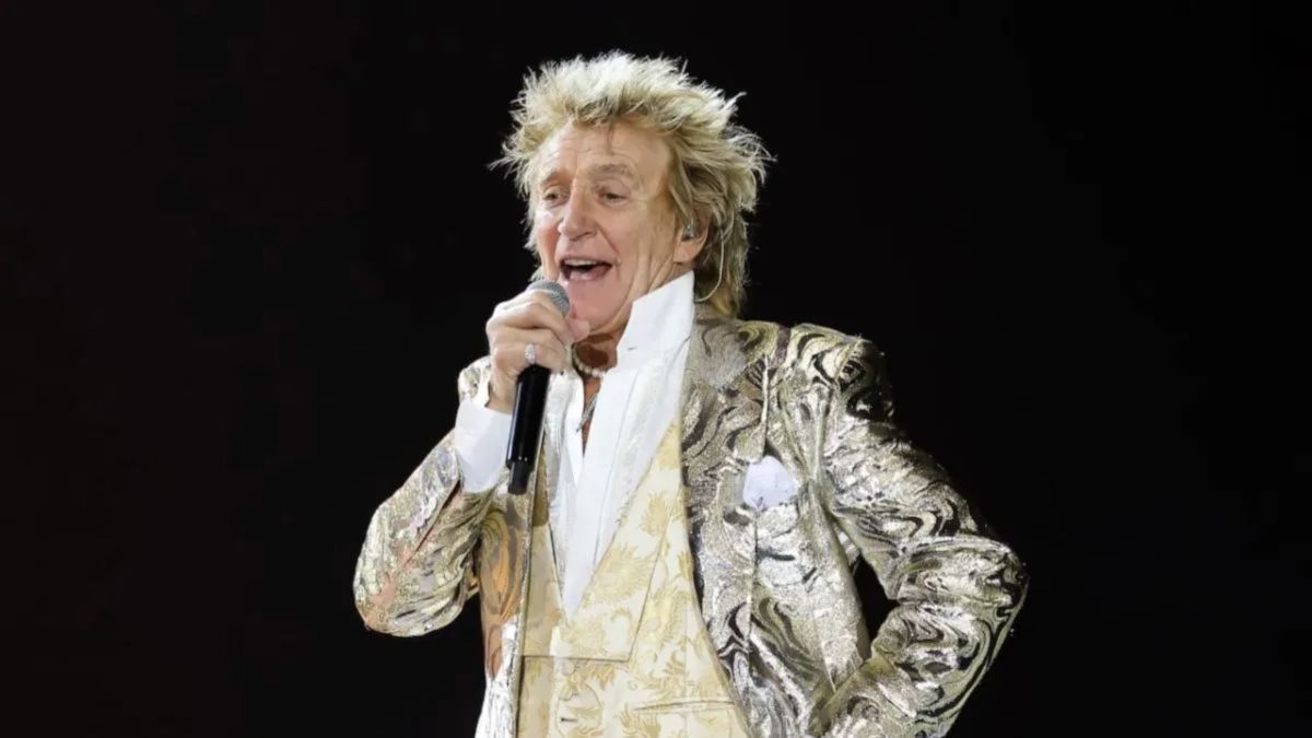 Rod Stewart Cancels Remainder of US Tour After Heart Operation