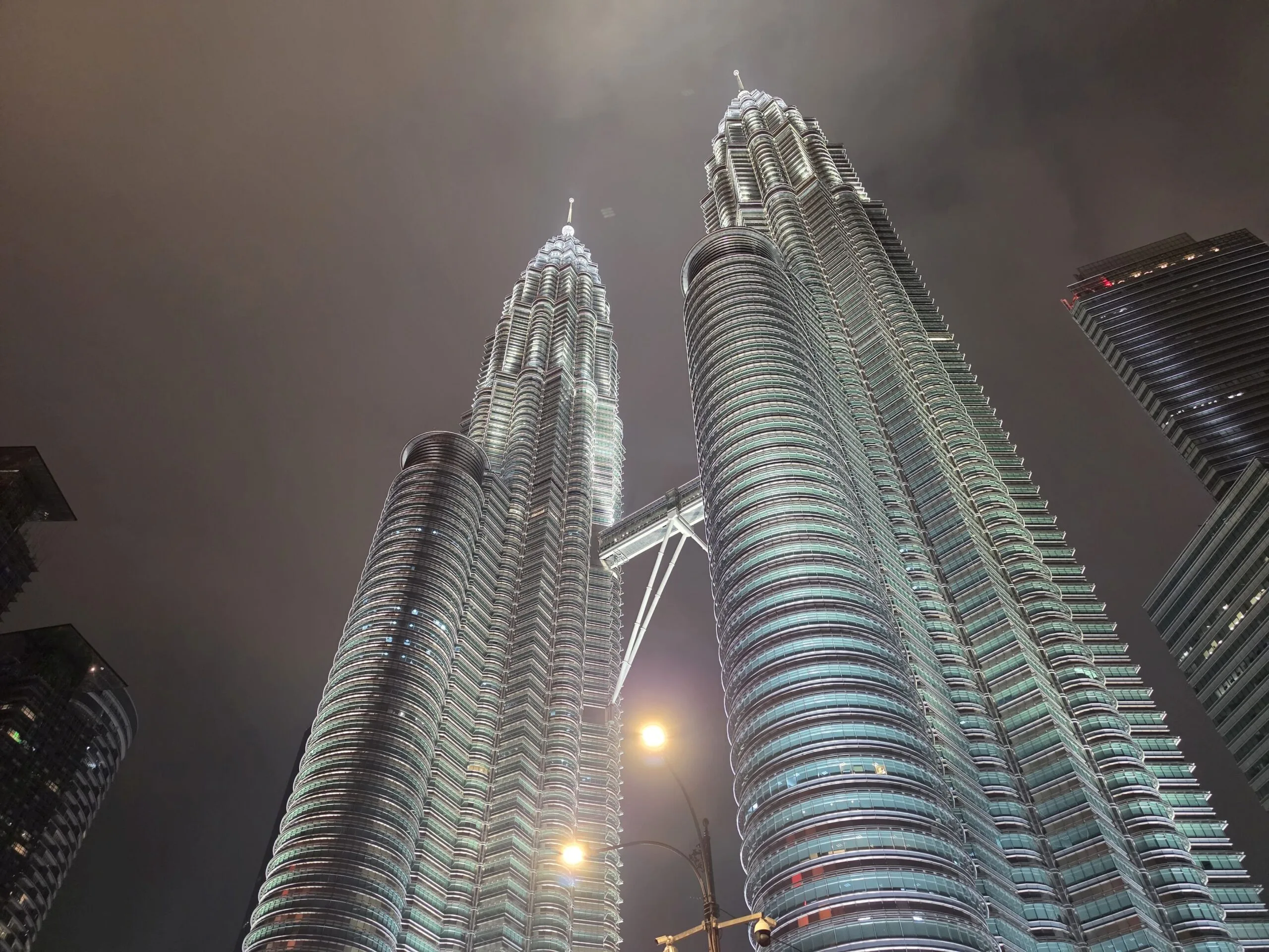 Malaysia Mulls Using Huawei AI Chips To Further National Ambition