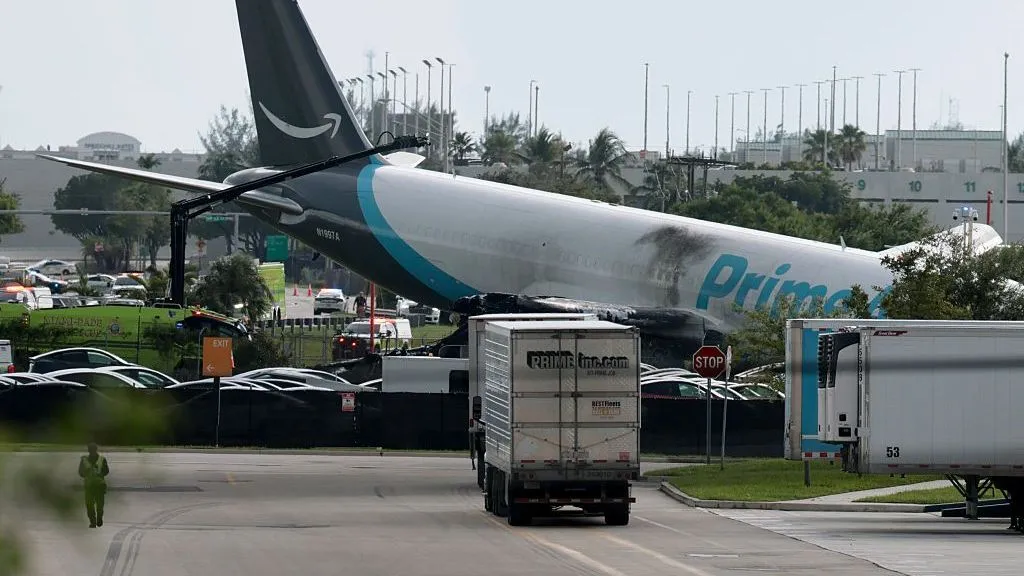 Probe begins into why cargo plane overran Miami runway