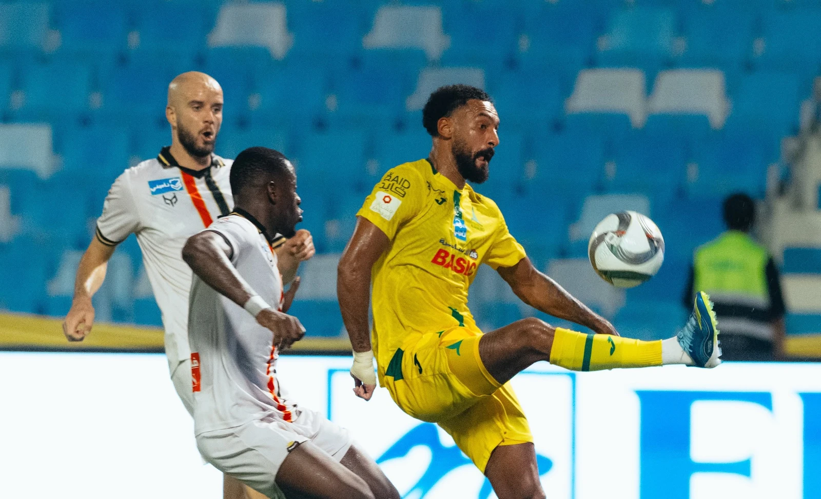 Goalless draw between Al-Khaleej and Al-Riyadh in Roshn League as Trezeguet exits injured