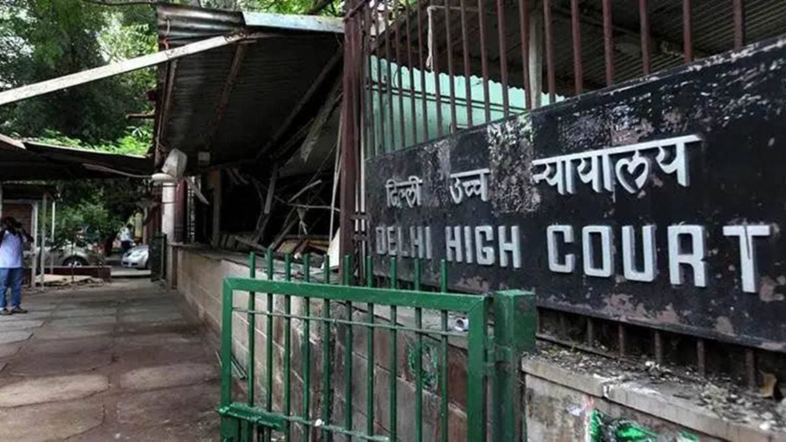 In tax dispute over judges’ benefits, Delhi High Court orders halt to processing their ITRs