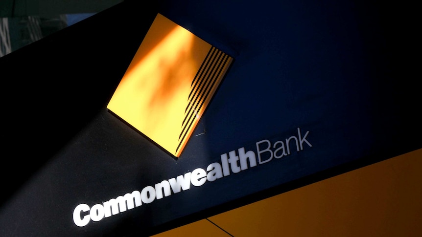 Commonwealth Bank home loan applications fall 15pc since May