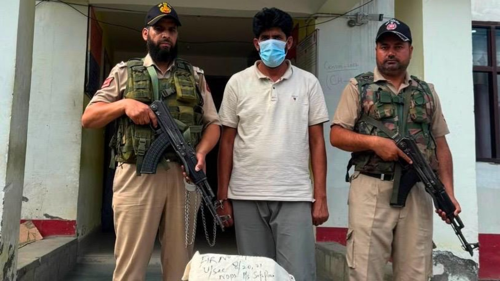 Parcel meant for Kashmir farmer throws up 4kg of cocaine