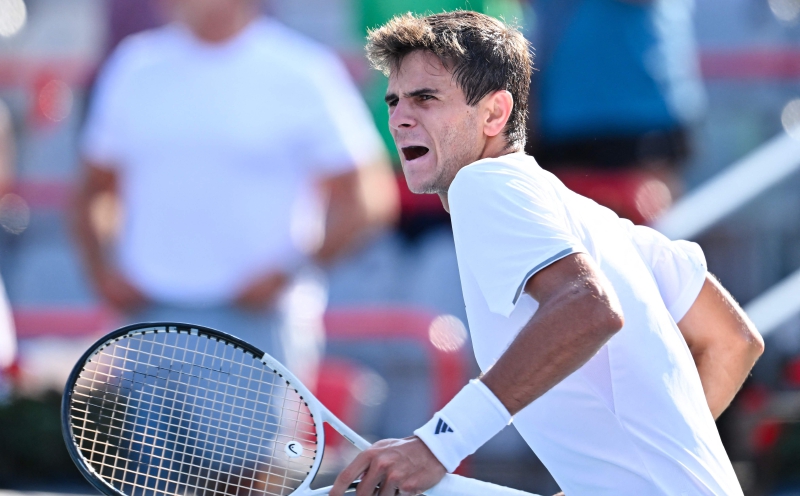Defending champion Shelton rolls into Montreal semis