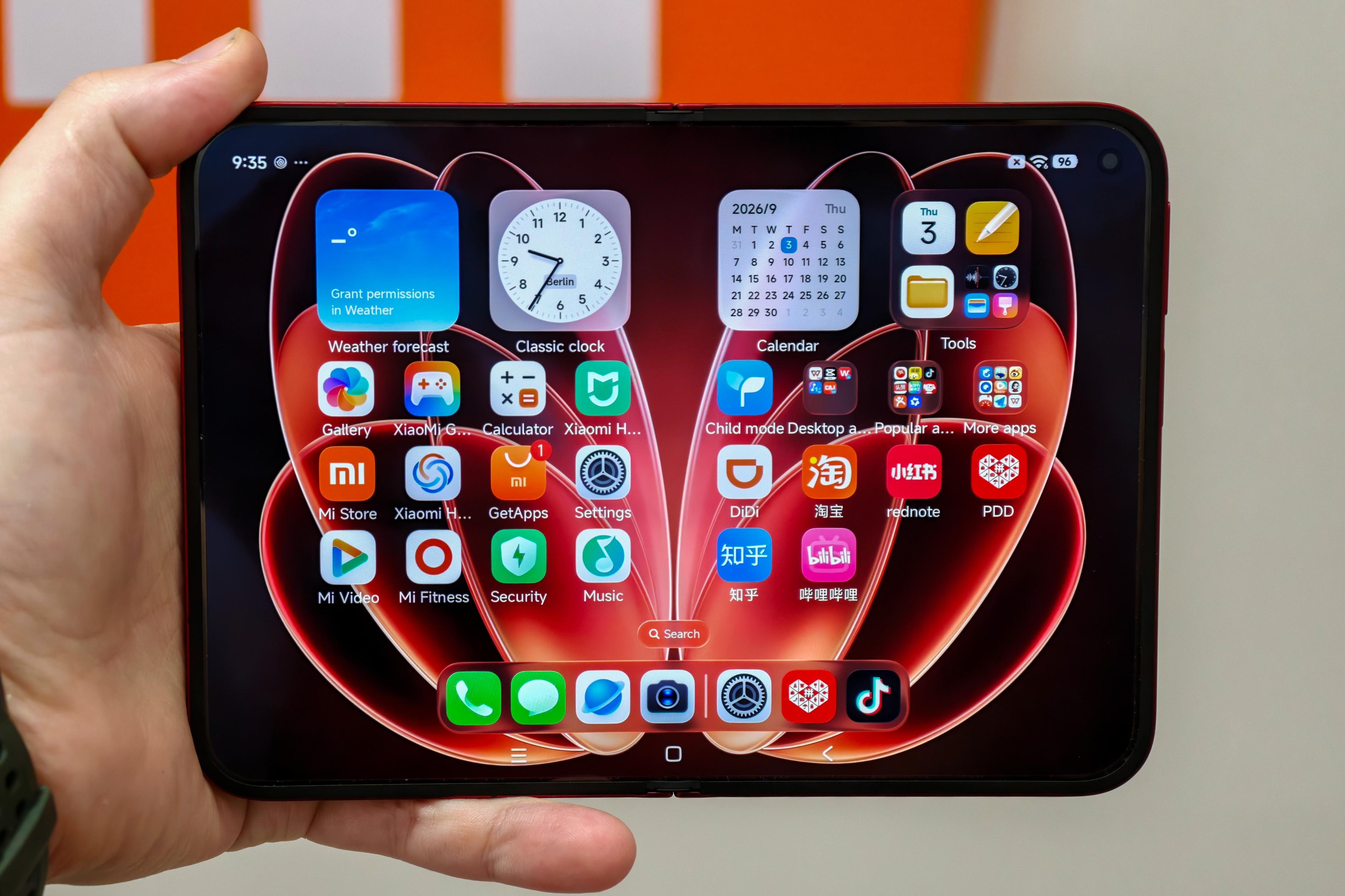 Xiaomi’s wide foldable promises more power than Samsung’s