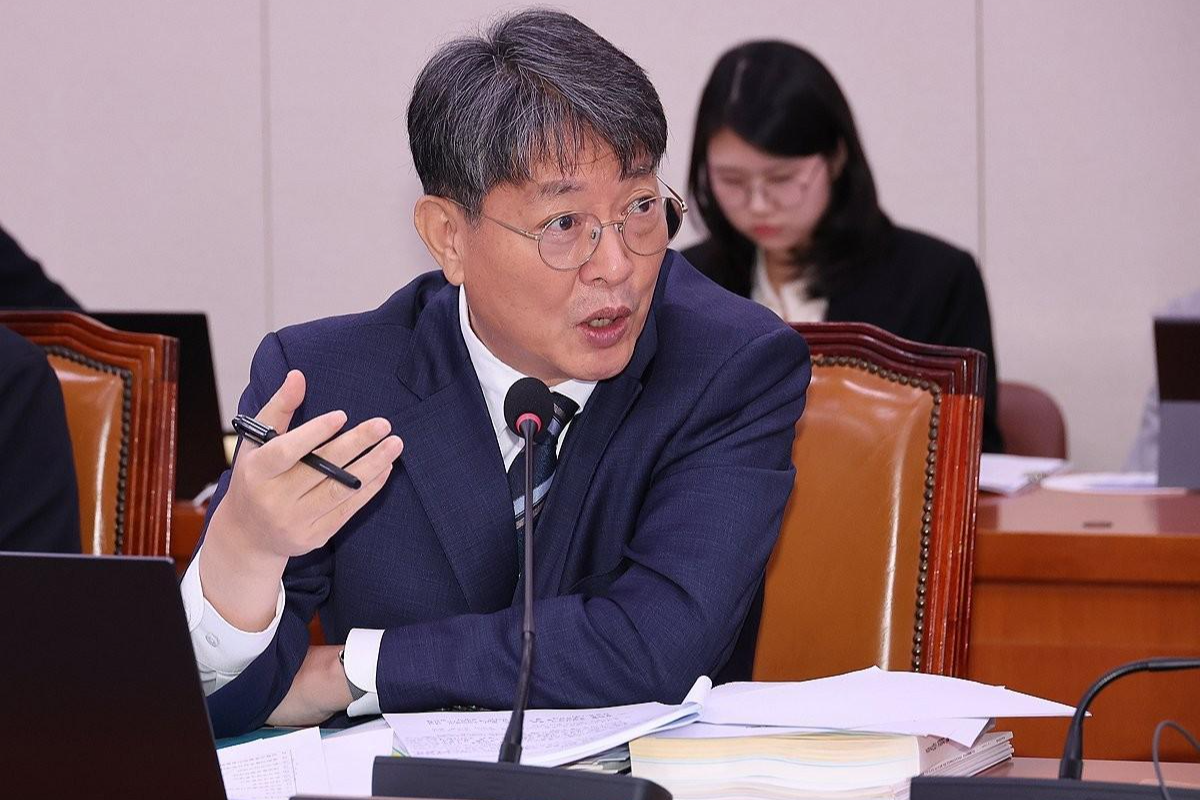 Ex-DPK lawmaker indicted for alleged stock trading under borrowed name