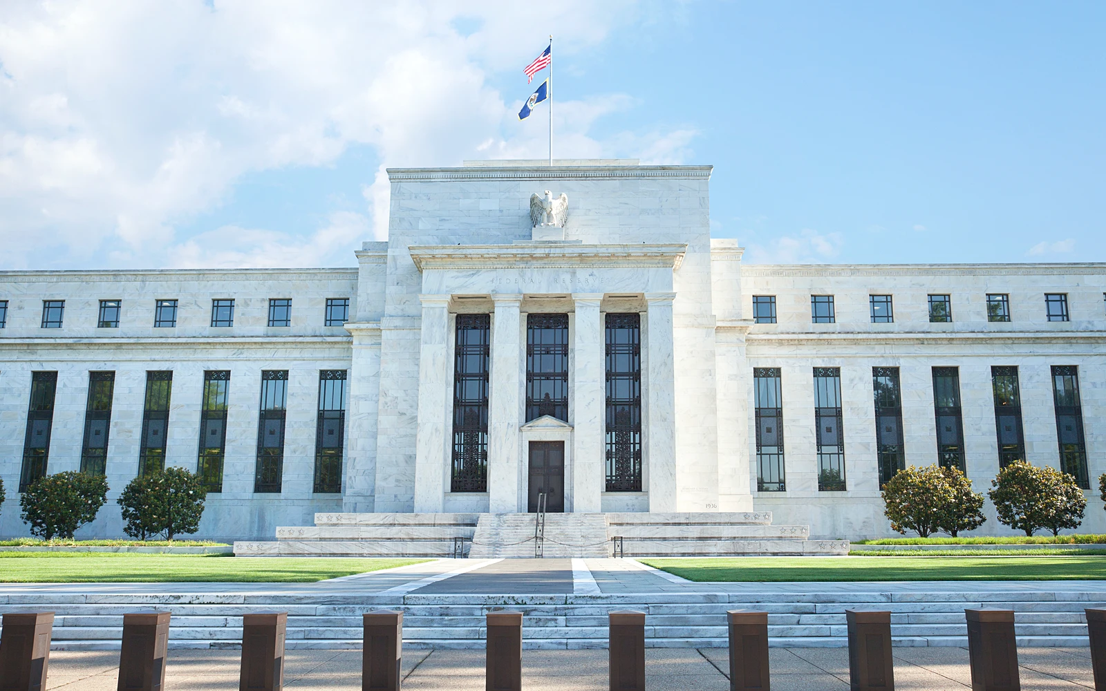 Dollar drifts as markets await US inflation data for Fed clues