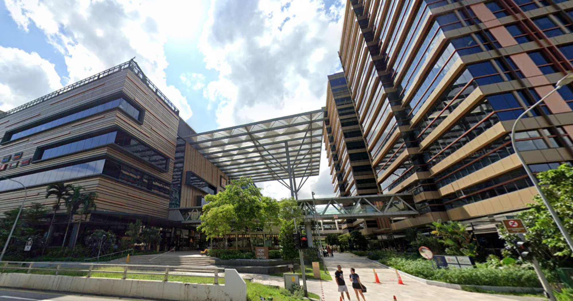 S’porean man, 26, allegedly robbed S$140,000 from man at Paya Lebar on National Day