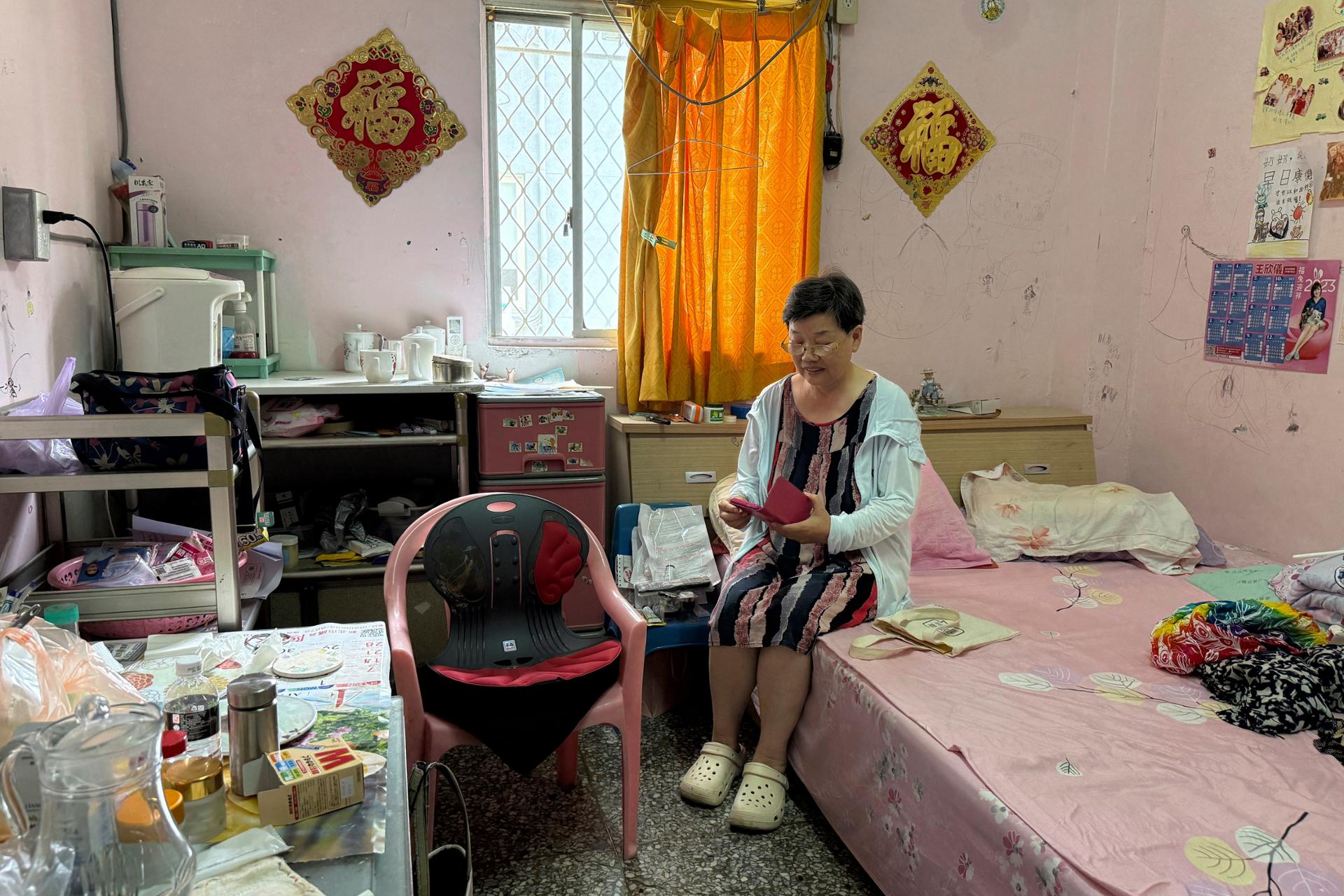 In Taiwan, Chinese-born spouses face questions of loyalty