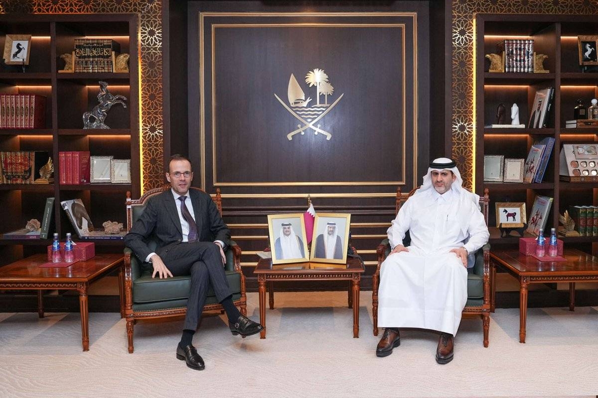 QCB governor meets French ambassador