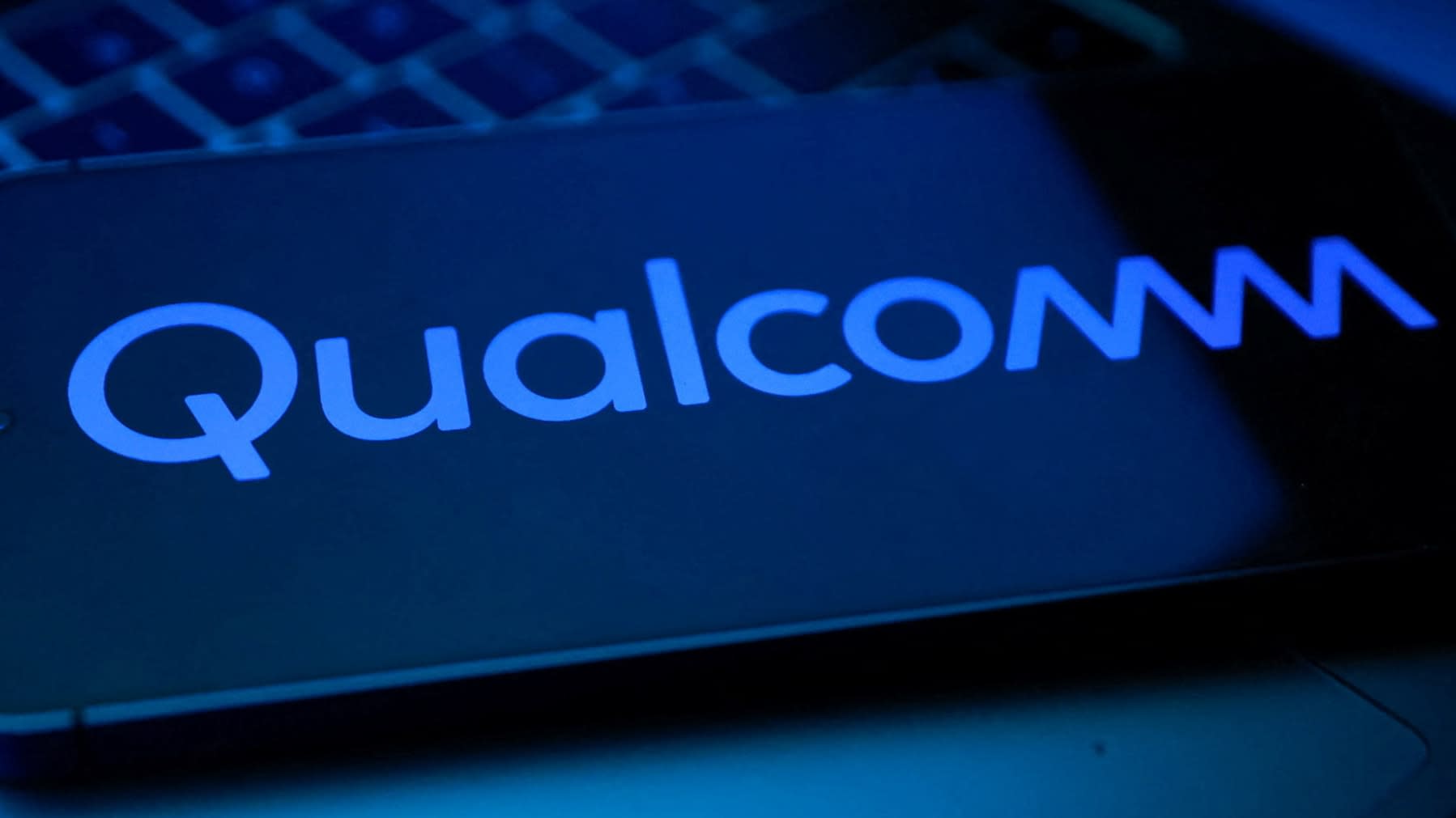 Qualcomm and Amazon ink deal for custom data center chips