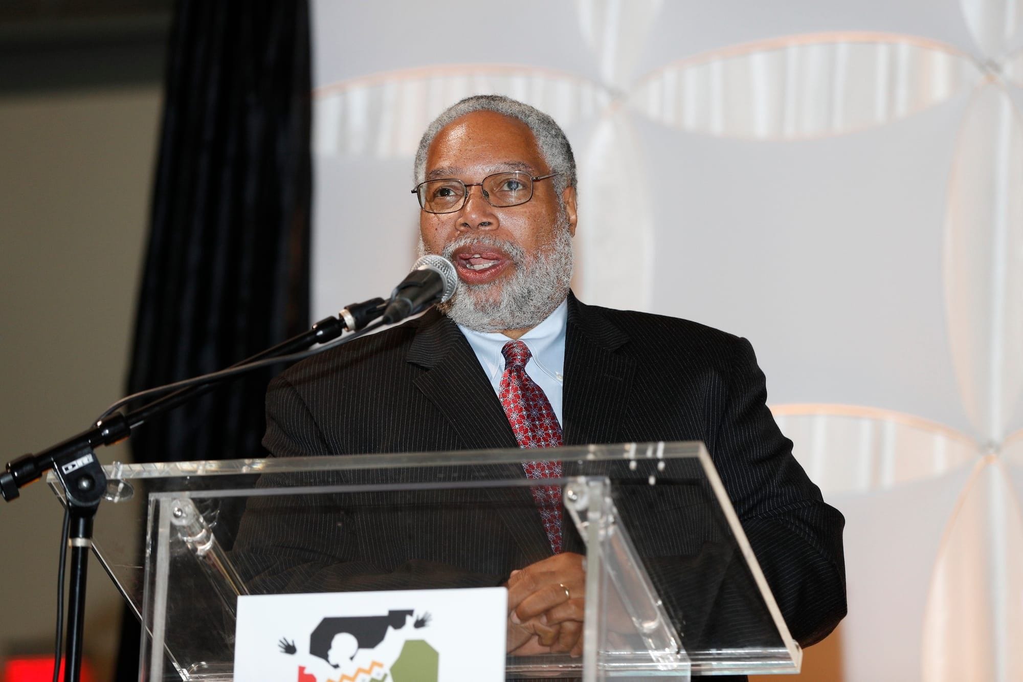 Smithsonian Secretary Lonnie Bunch Steps Down Amid Trump’s Attacks
