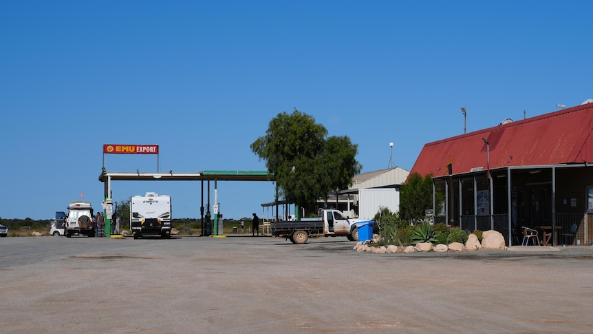 Only one man around to feel magnitude-4.7 earthquake in remote Australia