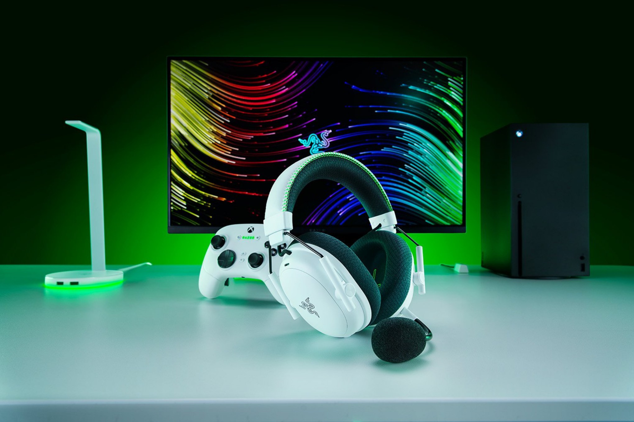 Razer’s ANC-equipped gaming headset for PS5 and Xbox is almost $100 off