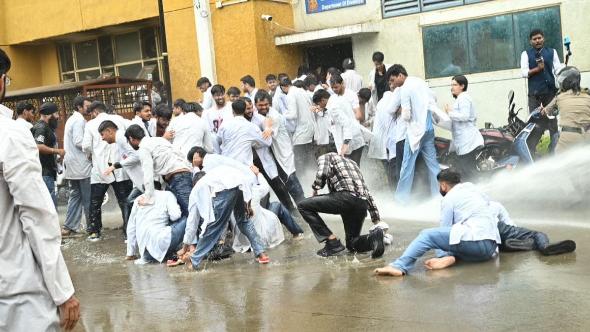 Probe ordered into police action against protesting Bhopal intern doctors