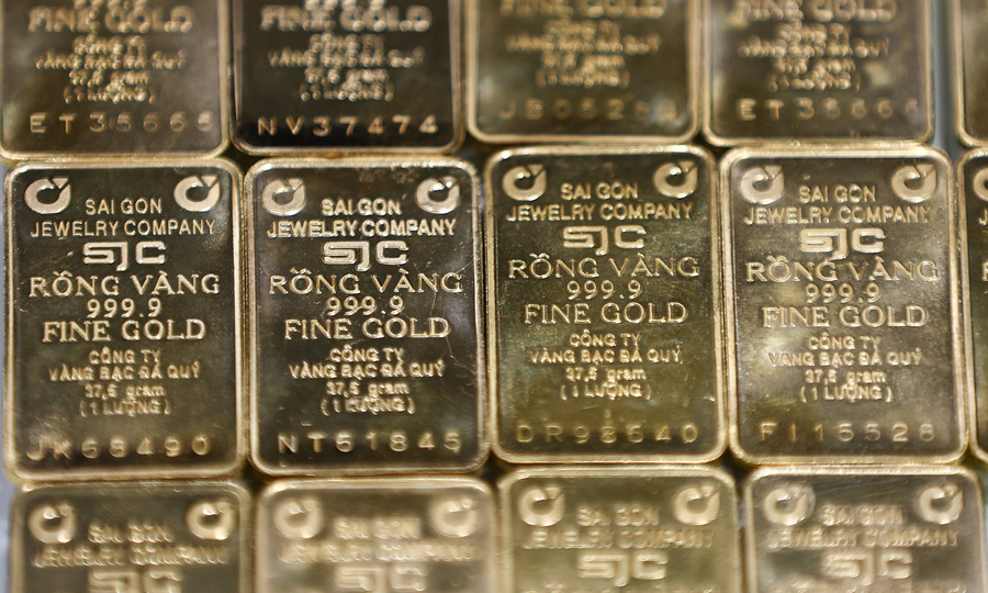 Gold prices rise