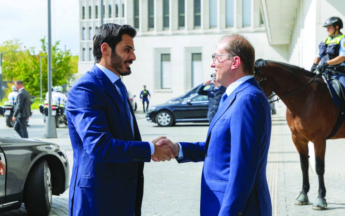 Interior minister meets German counterpart
