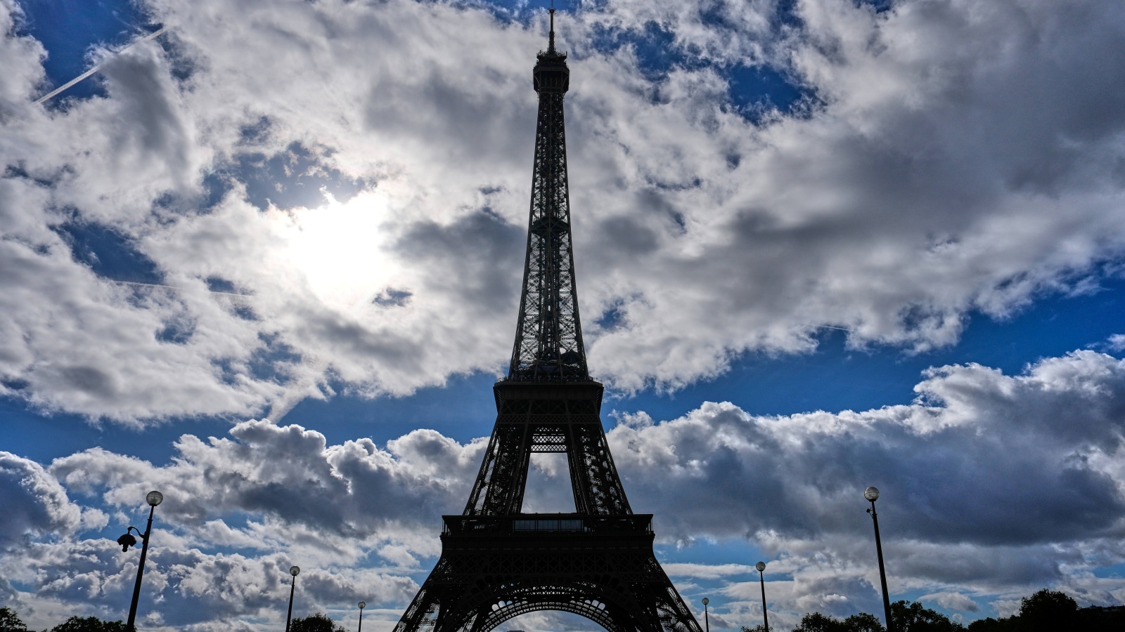 Eiffel Tower women staff ‘sidelined’: BAPS apologises, MEA steers clear