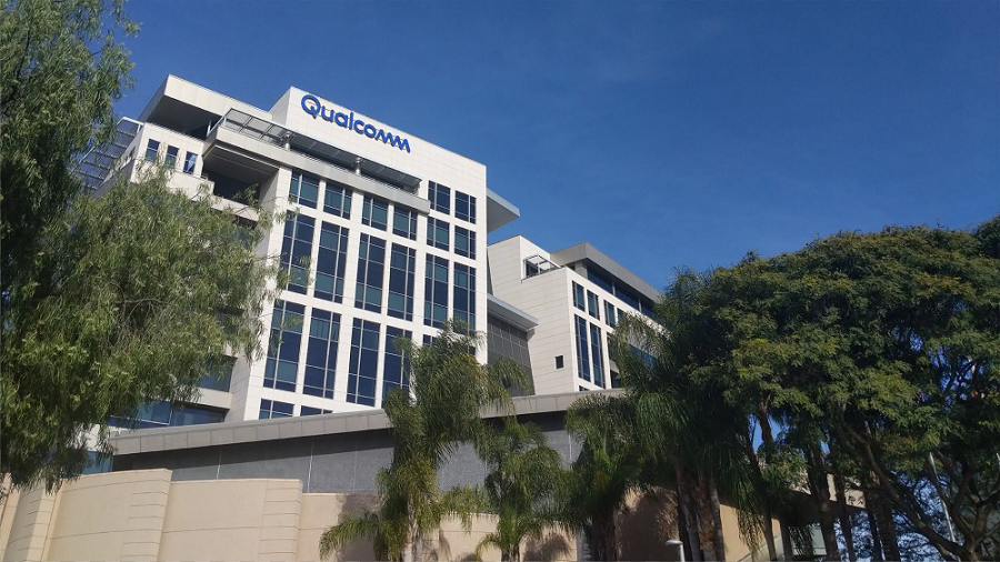 Qualcomm inks AI chip, optical networking deal with Amazon