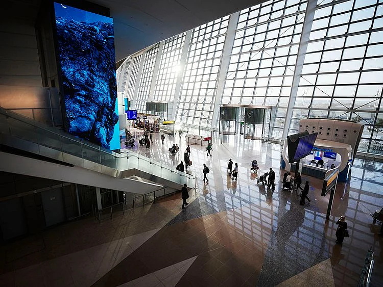 Flying from Dubai or Abu Dhabi today? Check Emirates, Etihad, Air Arabia flight status