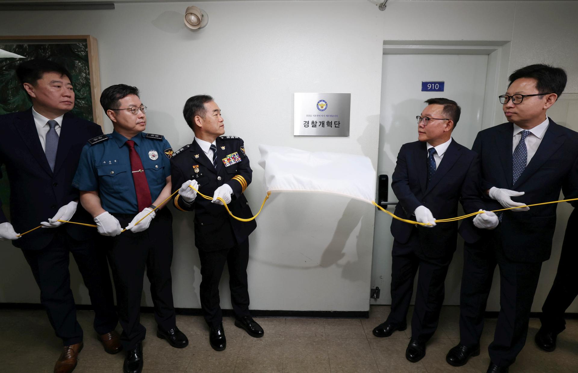 Police launch task force to pursue sweeping organizational reforms