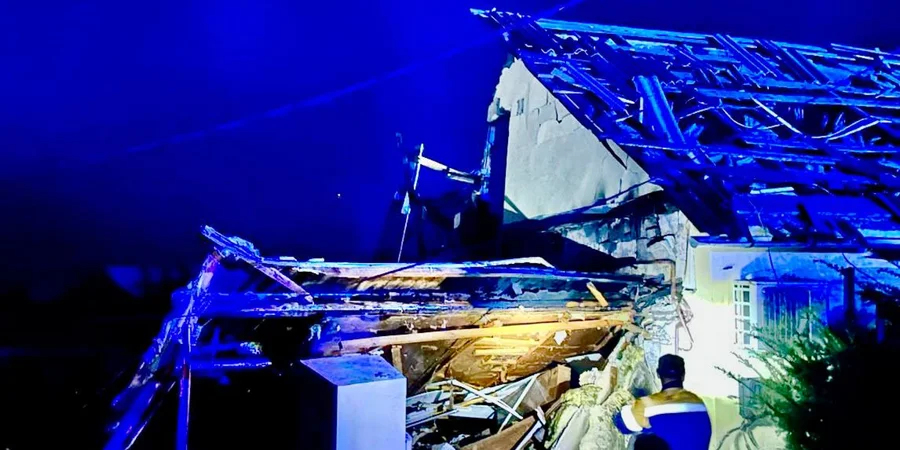 Russian strike hits warehouse and homes in Dnipro, leaving three injured