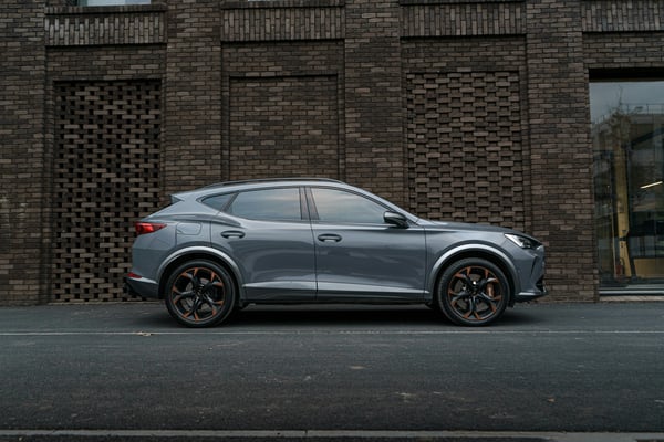 10 SUVs tested for road performance and reliability by Consumer Reports