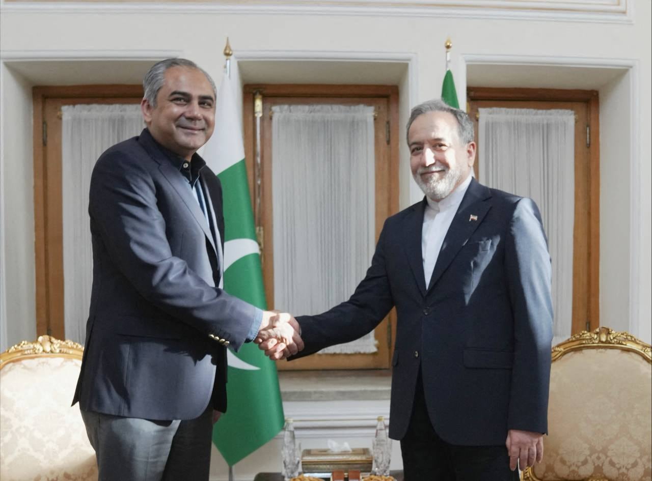 Pakistan makes final truce push as US-Iran deadline looms